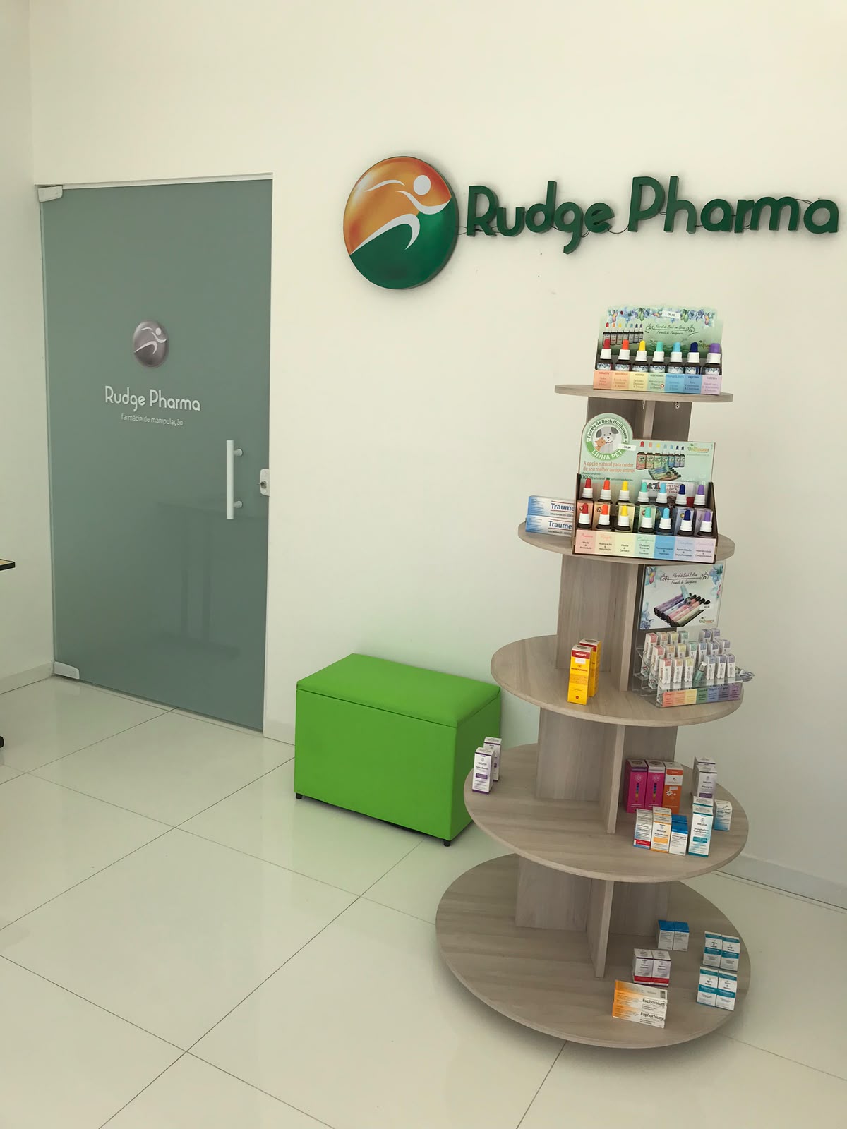 Área interna com produtos